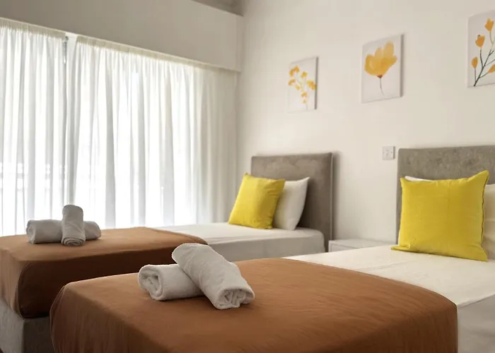 Modern 3bdr_top Floor_lux_suite_balcony Διαμέρισμα